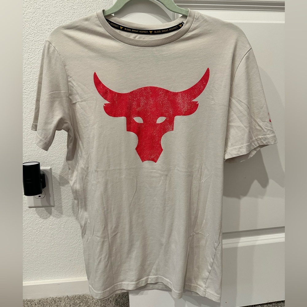 Under Armour White HeatGear Tee with Motivational Detail